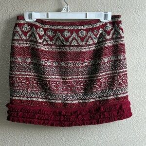 Romeo and Juliet Couture Burgundy Patterned Mini Skirt size M